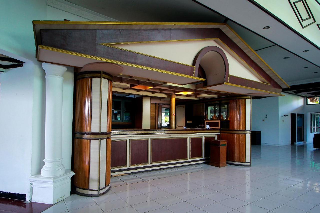 Oyo 2360 Hotel Rio 明古鲁 外观 照片