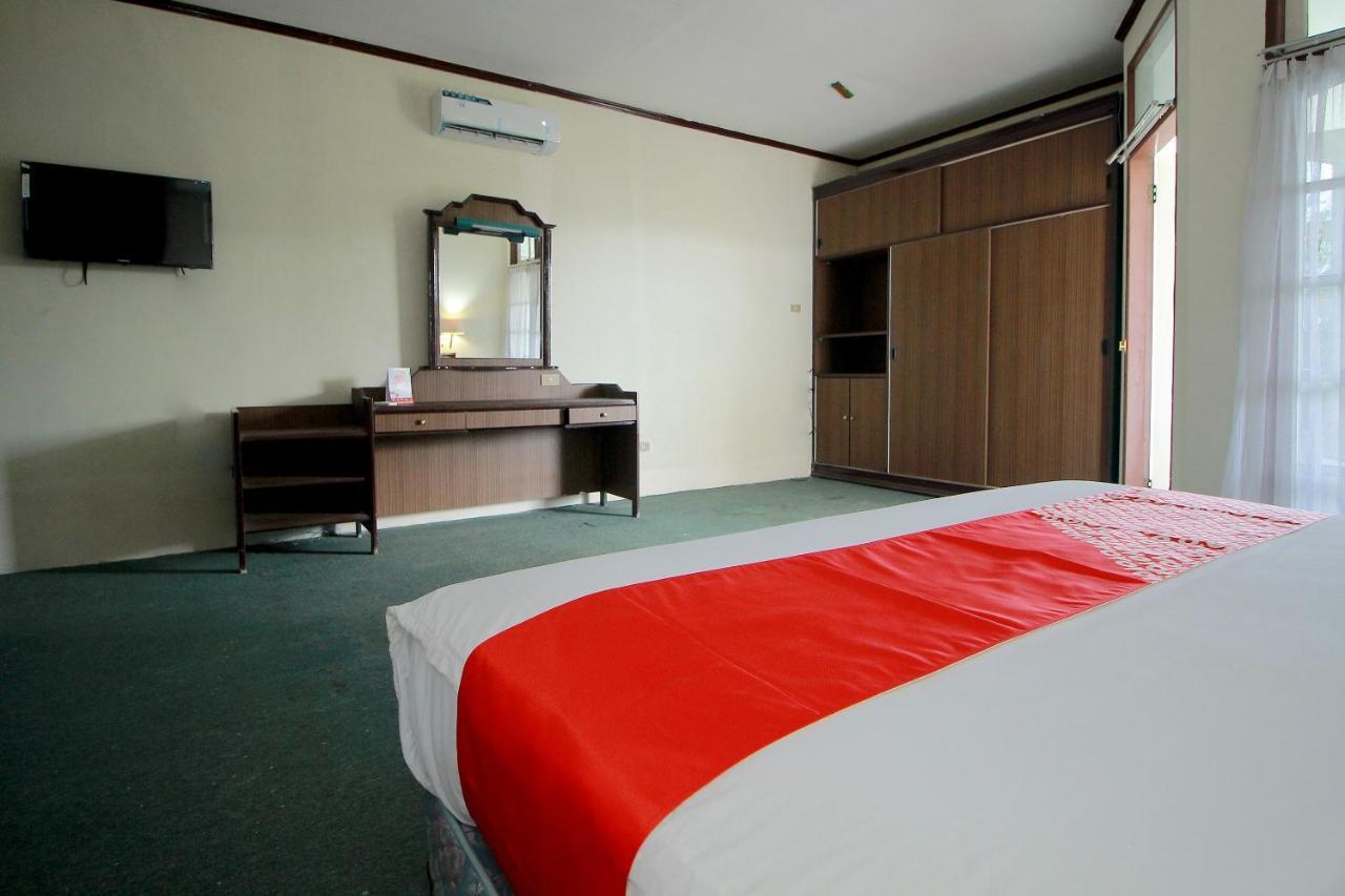Oyo 2360 Hotel Rio 明古鲁 外观 照片