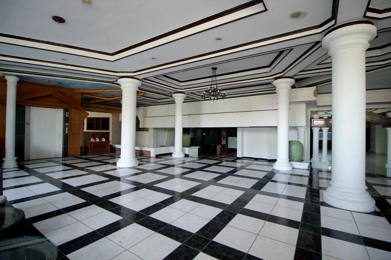 Oyo 2360 Hotel Rio 明古鲁 外观 照片