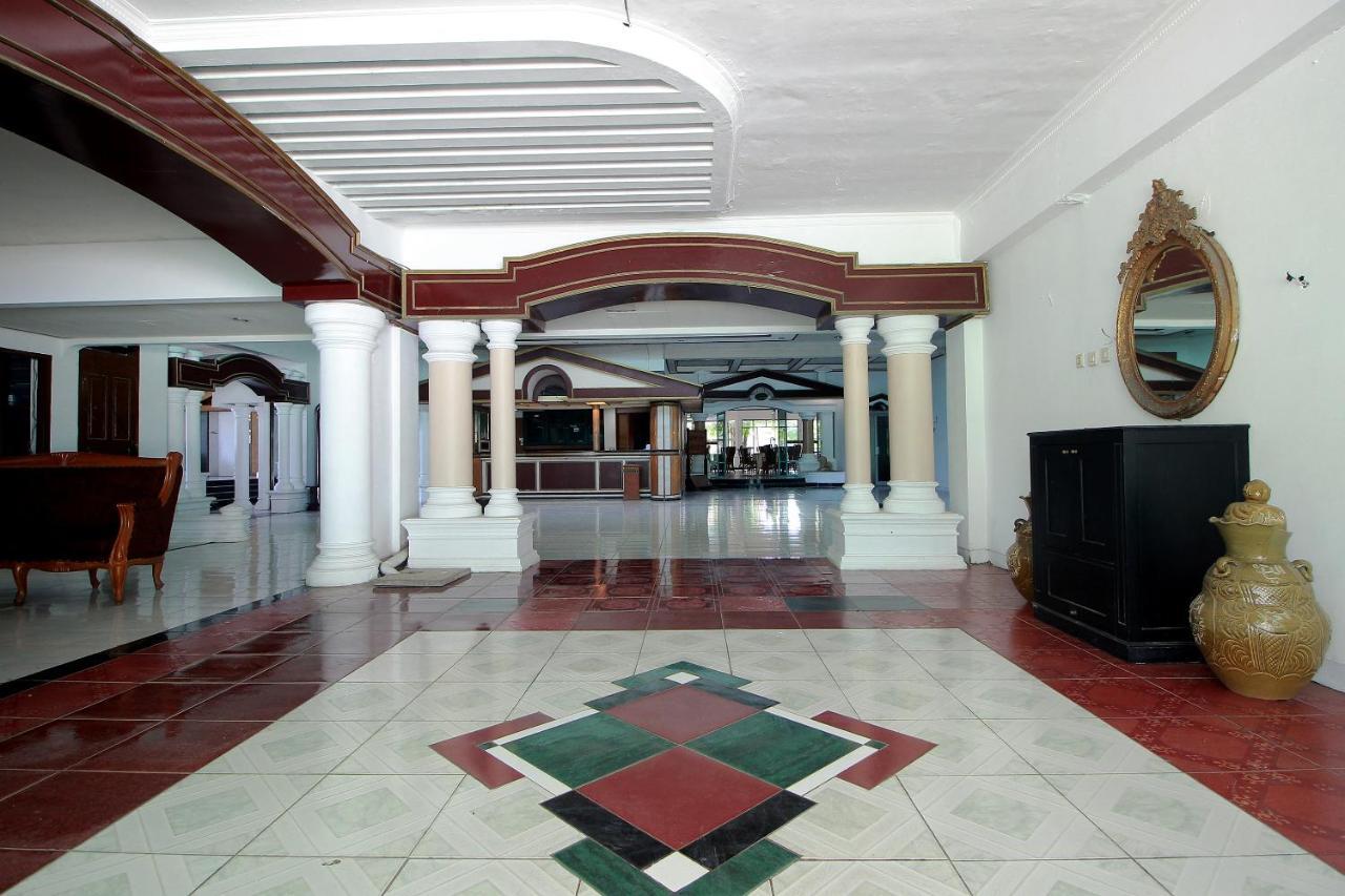 Oyo 2360 Hotel Rio 明古鲁 外观 照片
