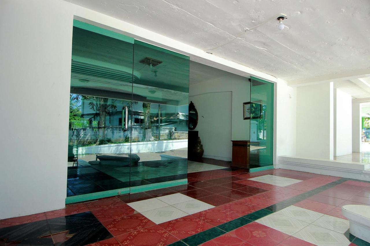 Oyo 2360 Hotel Rio 明古鲁 外观 照片