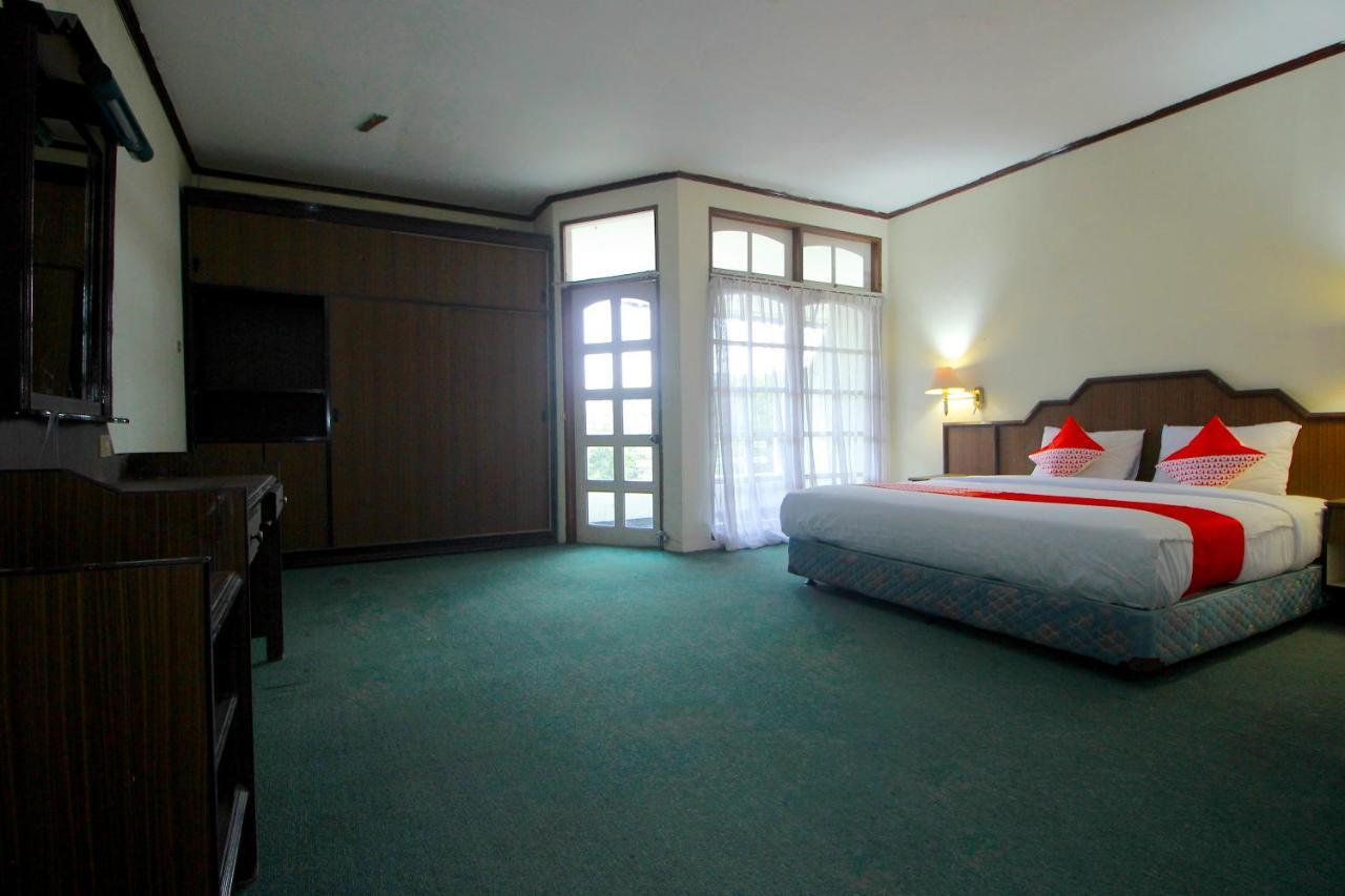 Oyo 2360 Hotel Rio 明古鲁 外观 照片