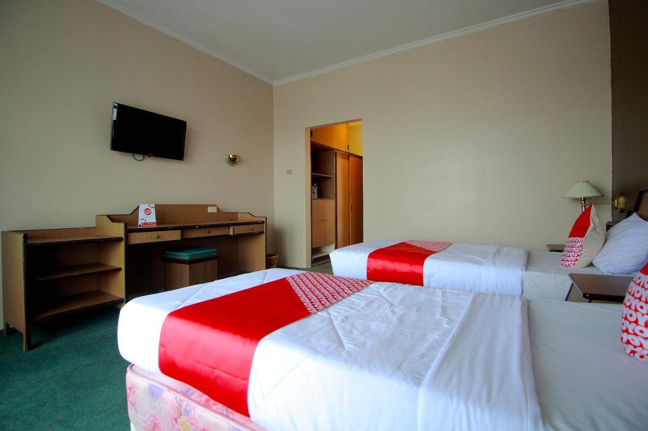 Oyo 2360 Hotel Rio 明古鲁 外观 照片